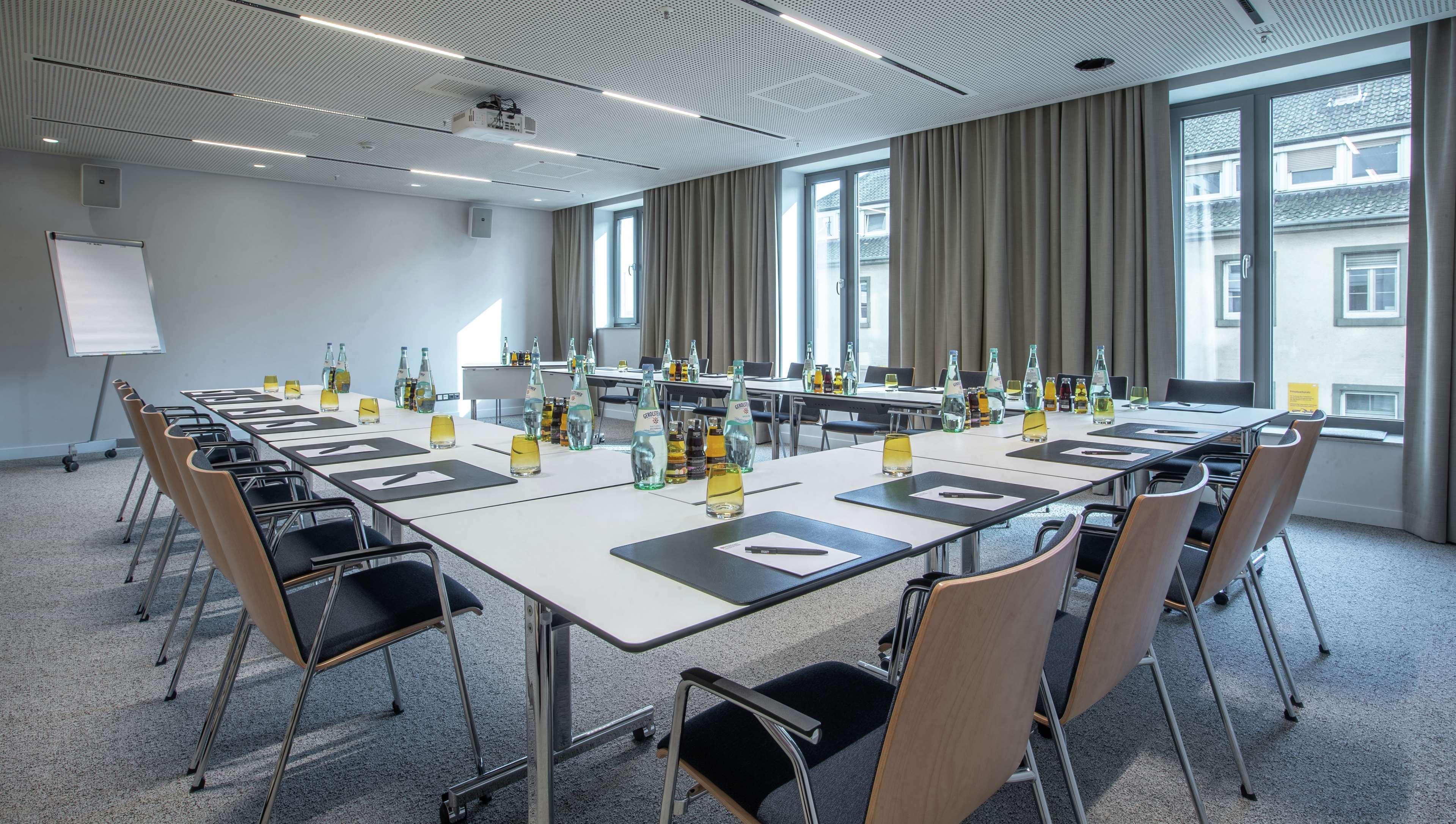 Hilton Garden Inn Mannheim Buitenkant foto