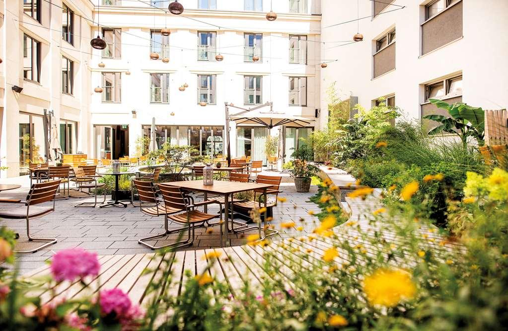 Hilton Garden Inn Mannheim Buitenkant foto